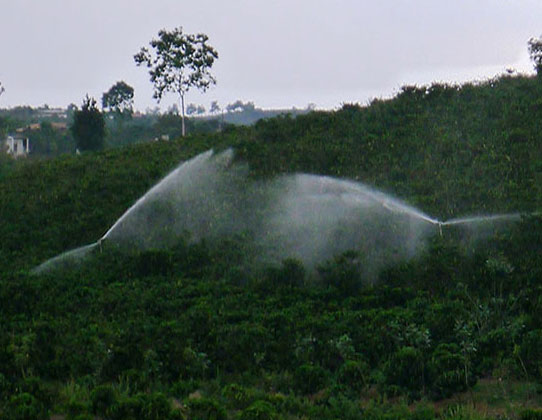 Đối với những địa hình đồi núi cao cần phải lựa chọn loại máy bơm phù hợp